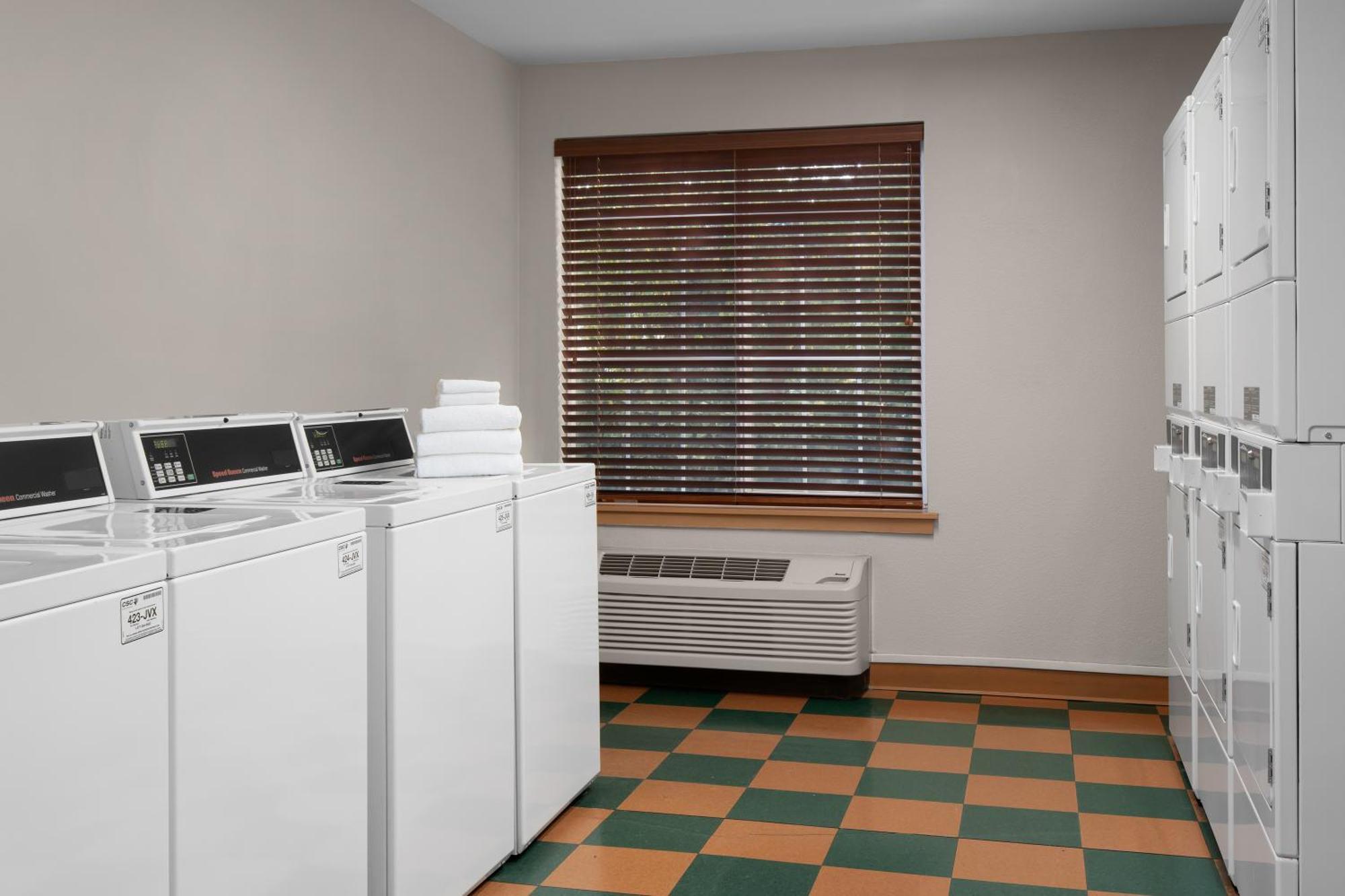 Larkspur Landing Extended Stay Suites Bellevue Ngoại thất bức ảnh